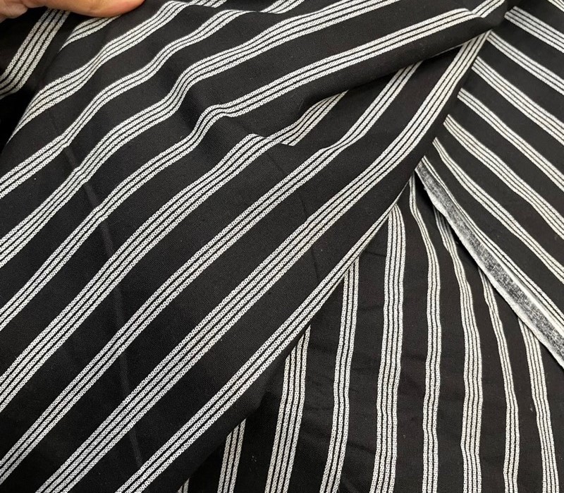Mengenal Lebih Jauh Apron Lurik