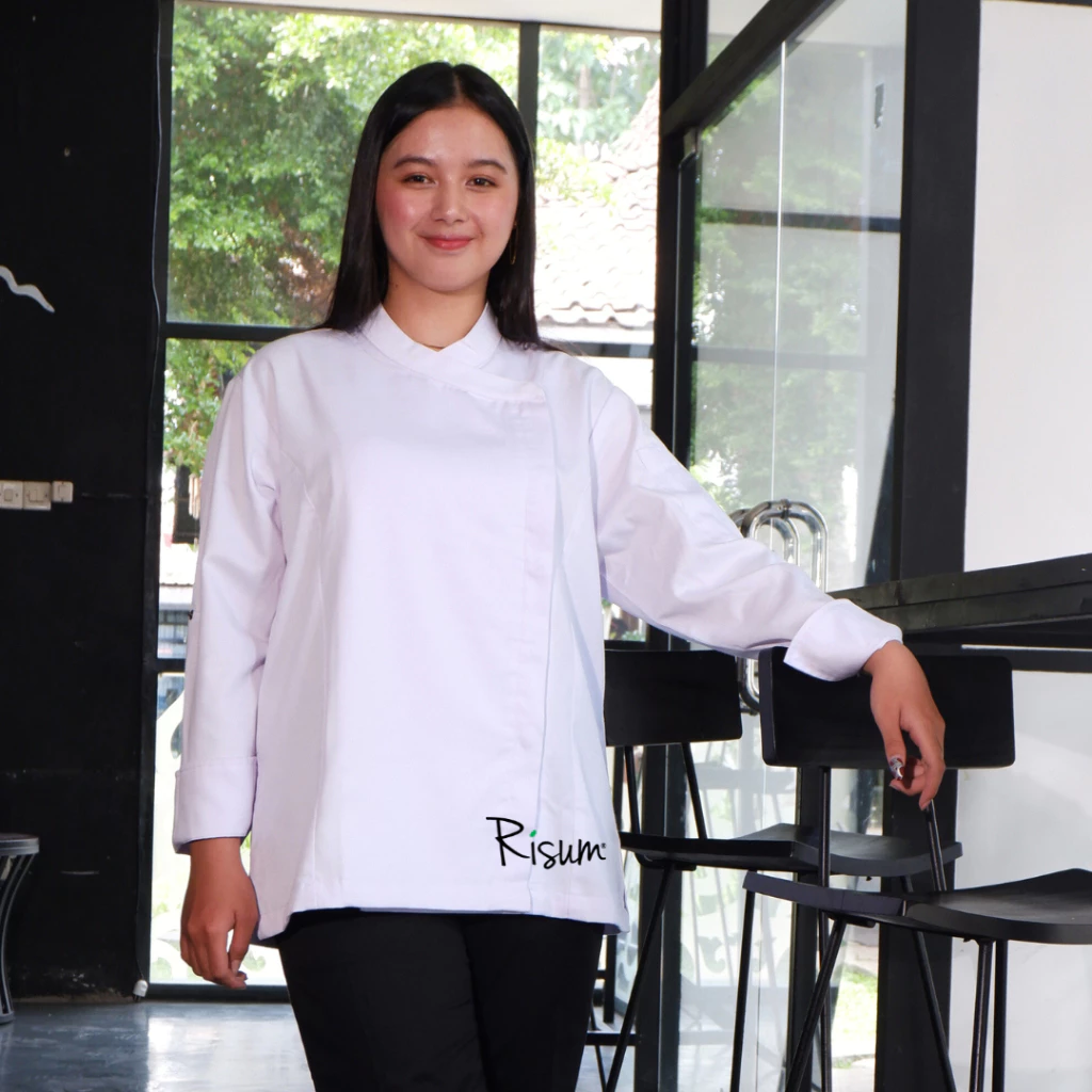Gendhis Chef Coat for professional